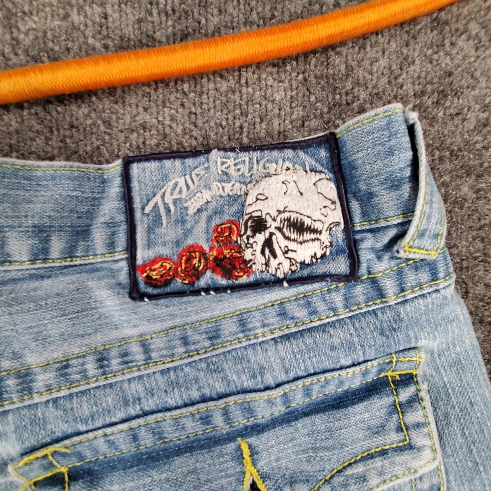 True Religion Jeans Mens 38x32 M24859M7 Light Wash Distressed Skull Roses USA